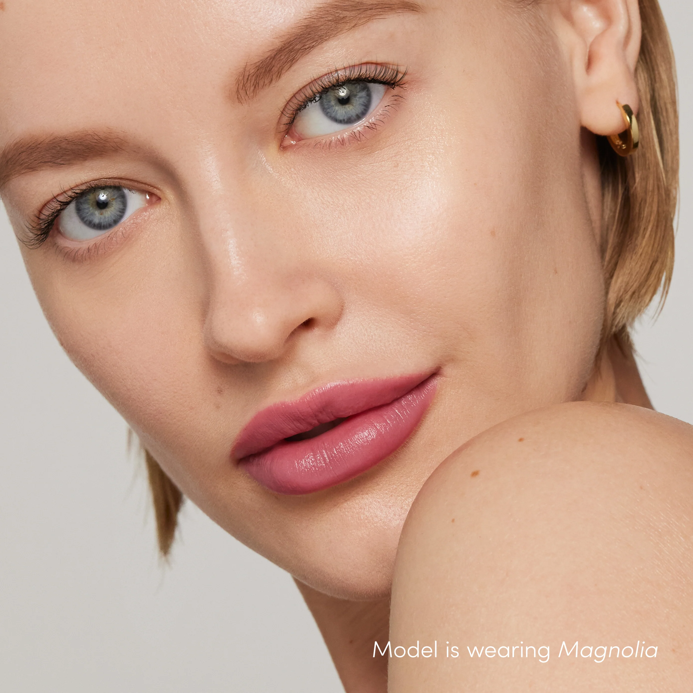 ColorLuxe Hydrating Cream Lipstick - Image 41