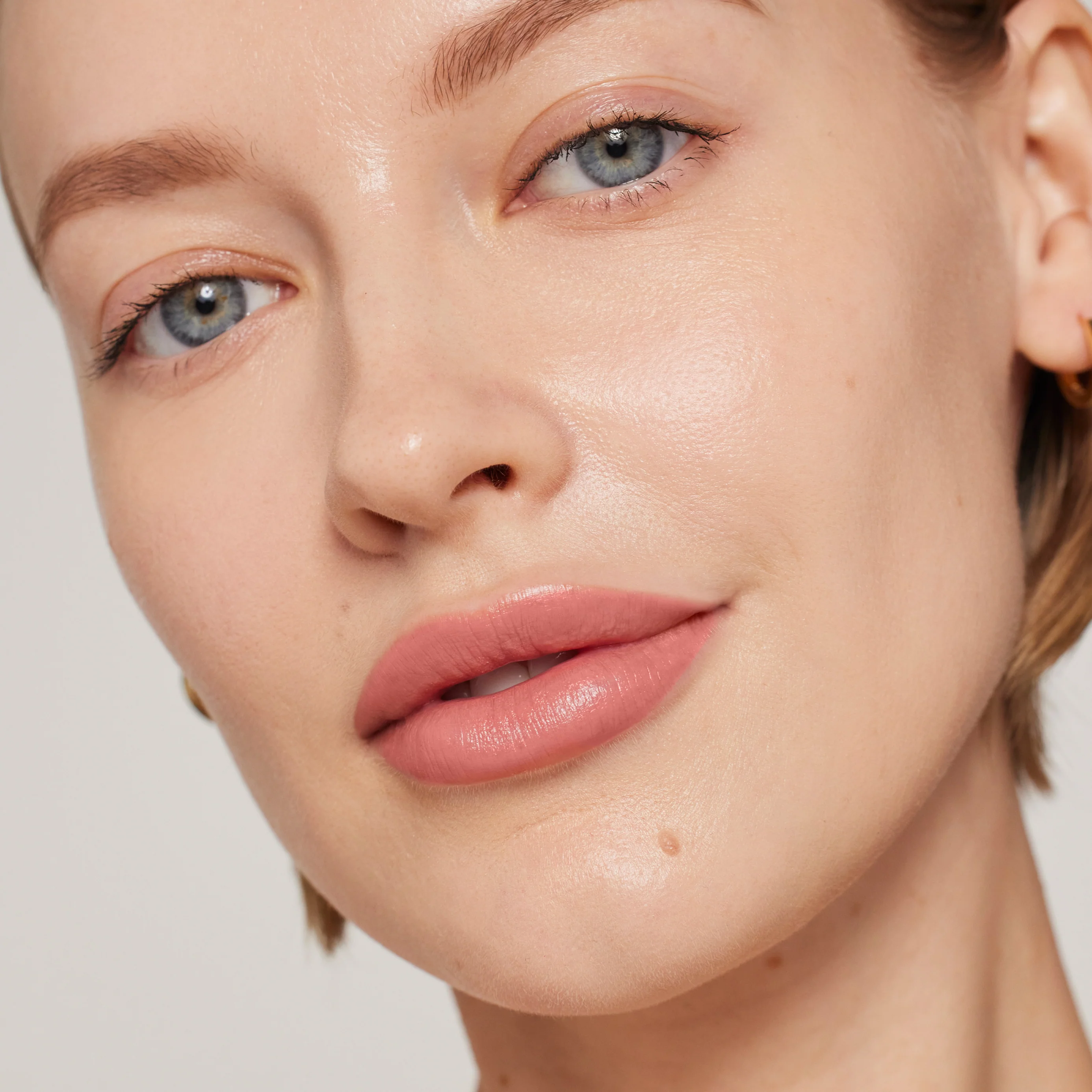 Smooth Affair® Illuminating Glow Face Primer - Image 6