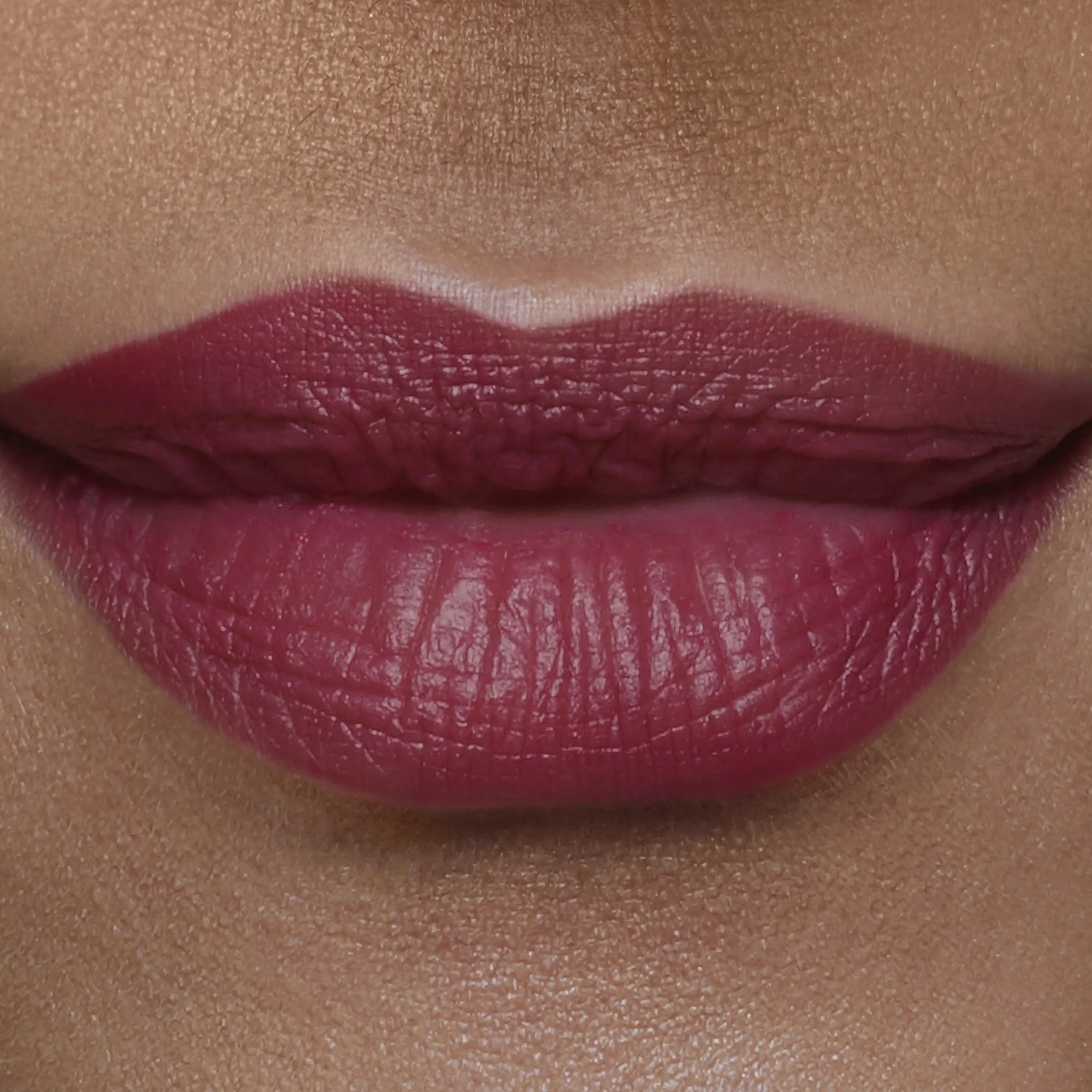 Triple Luxe™ Long Lasting Naturally Moist Lipstick - Image 39
